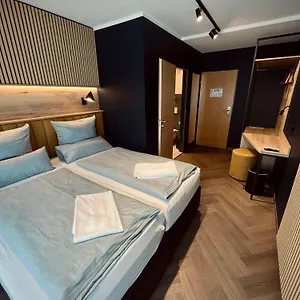 Sleps Hostal Augsburgo